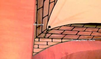 Erhöhte Decke: Illusionsmalerei von Harald Wolf