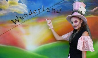 Alice 00.jpg