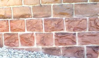 Mauer aus Steinimitat von Harald Wolf